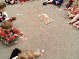 2025-12-02 Piernikowo i lukrowo u Biedronek